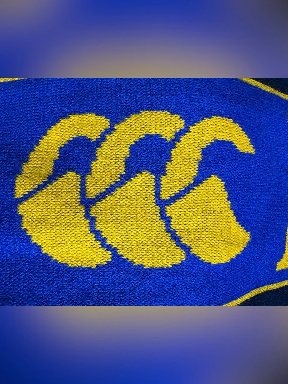 ACT BRUMBIES (Australian) Rugby Knit Scarf in Blue and Gold
